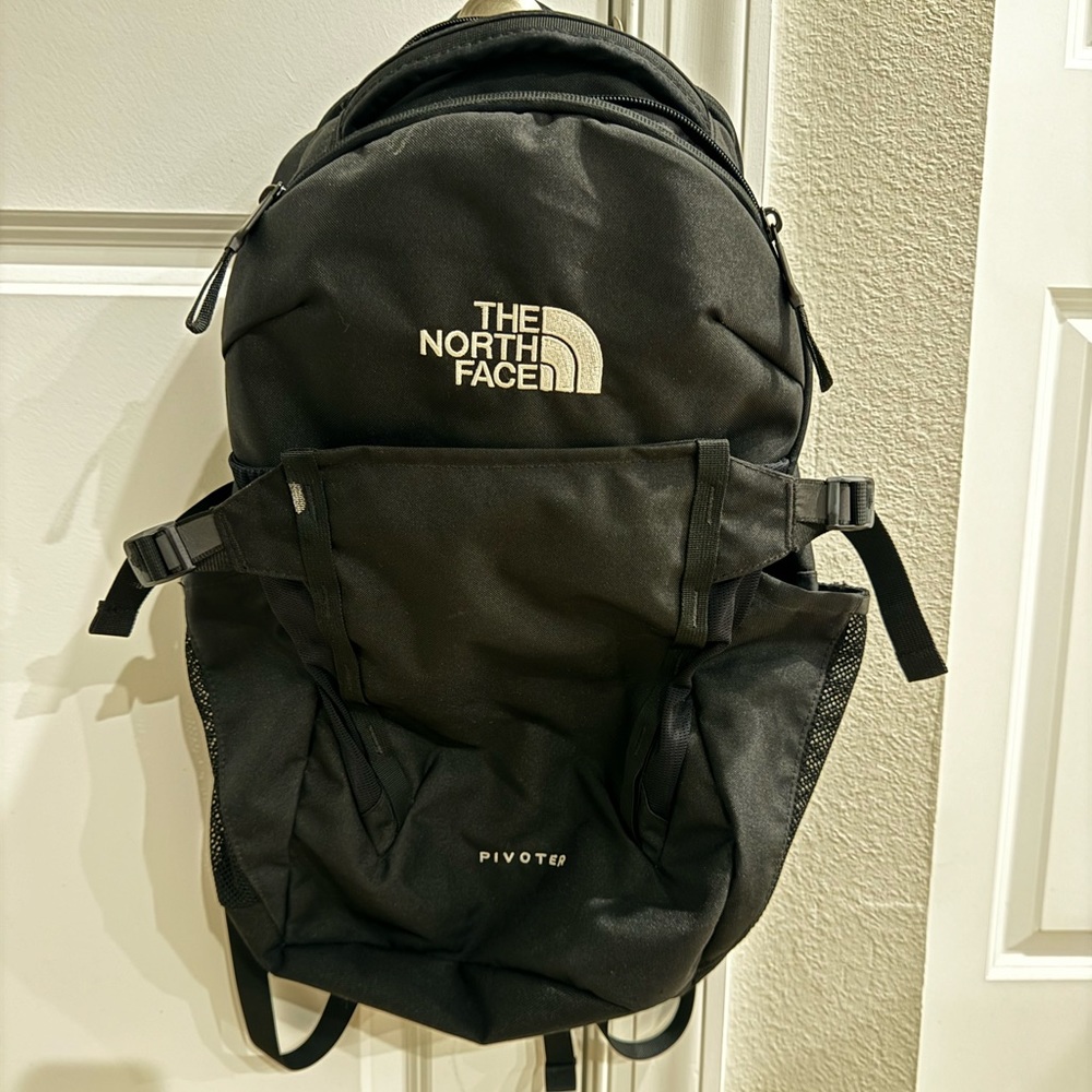 North Face Pivoter Backpack